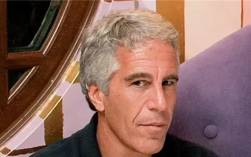 تقارير صادمة.. خطة جيفري إبستن السرية لإنتاج عرق بشري متفوق من جيناته الخاصة